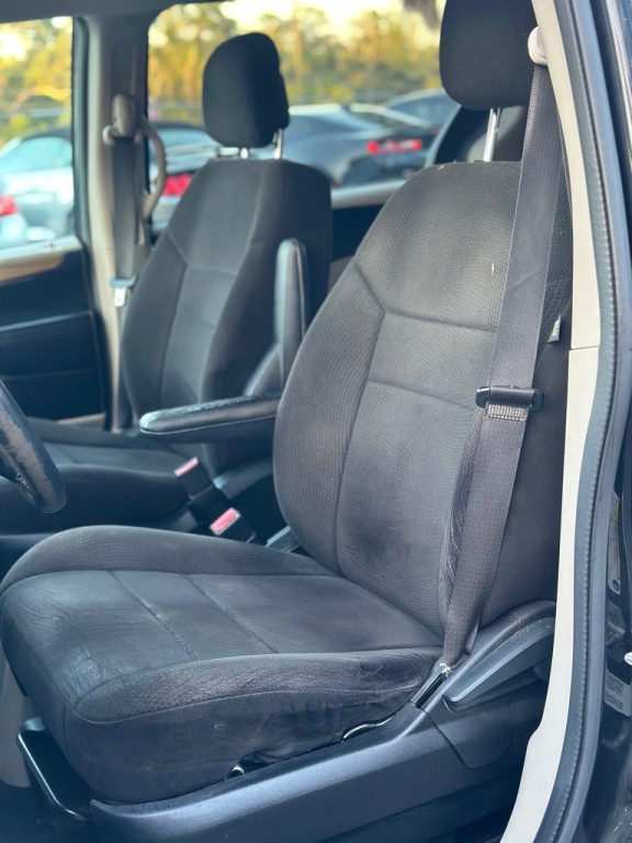 2013 Dodge Grand Caravan Image 6