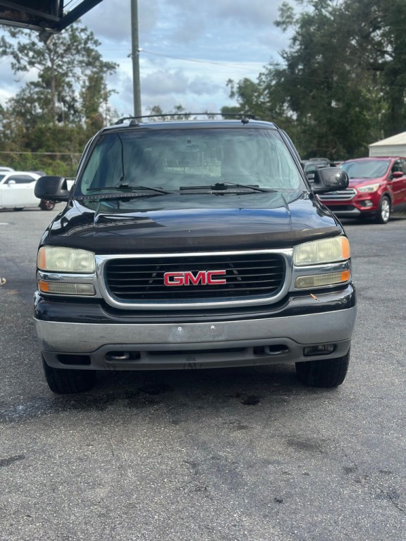 2004 GMC Yukon Image 3
