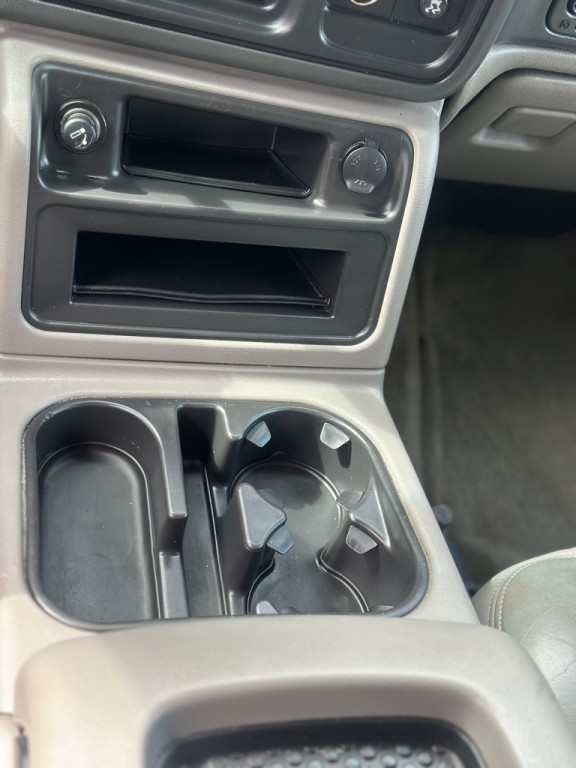 2004 GMC Yukon Image 14
