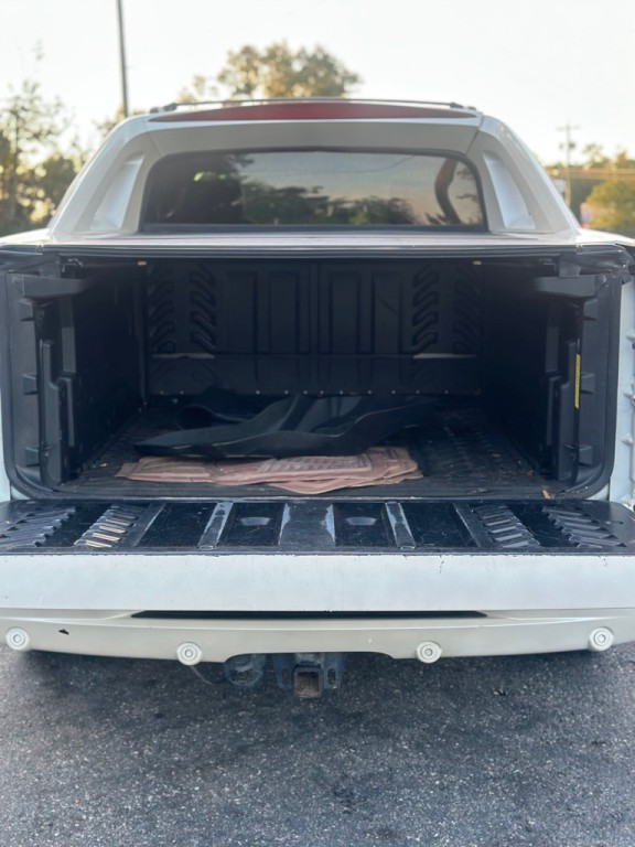 2013 Chevrolet Avalanche Image 19