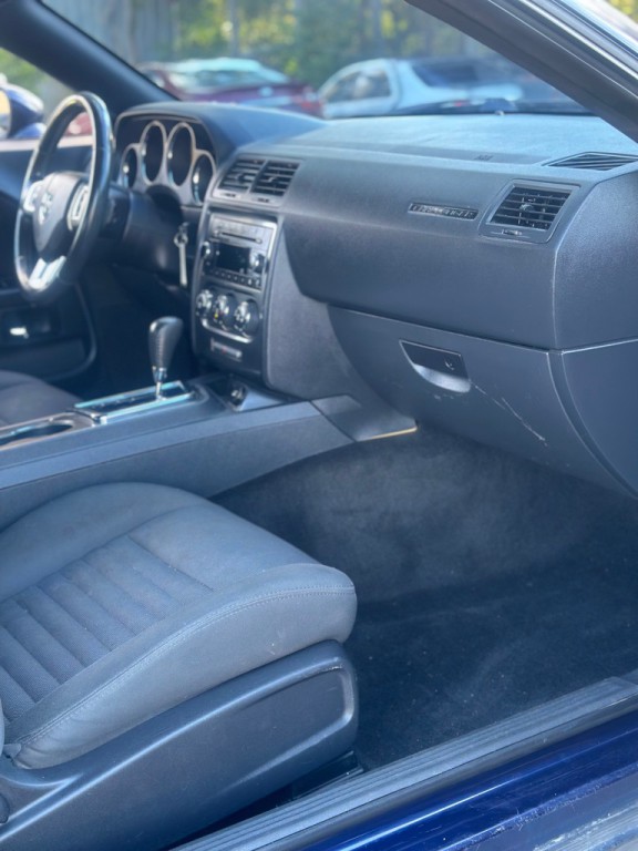 2013 Dodge Challenger Image 16
