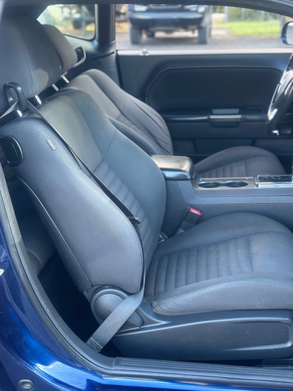 2013 Dodge Challenger Image 17