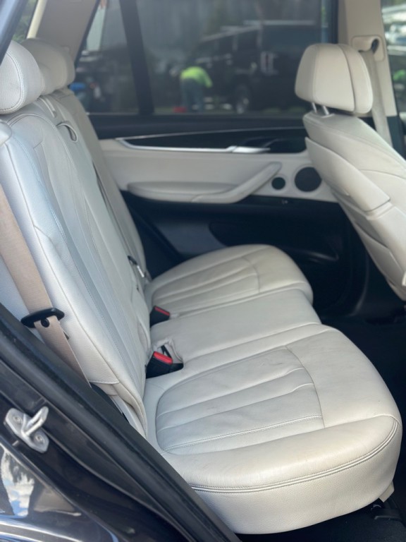 2016 BMW X5 Image 23