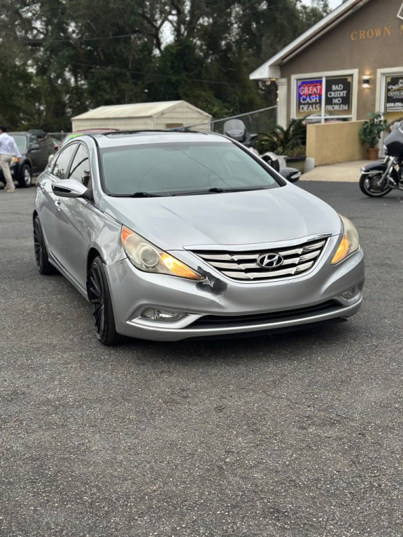 2013 Hyundai Sonata Image 2