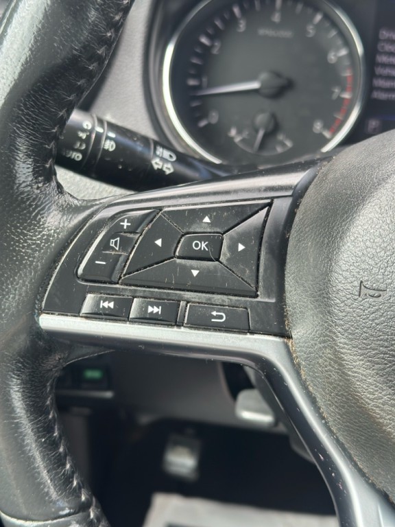 2018 Nissan Rogue Image 11