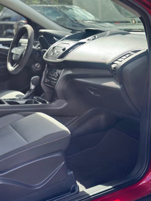 2017 Ford Escape Image 17