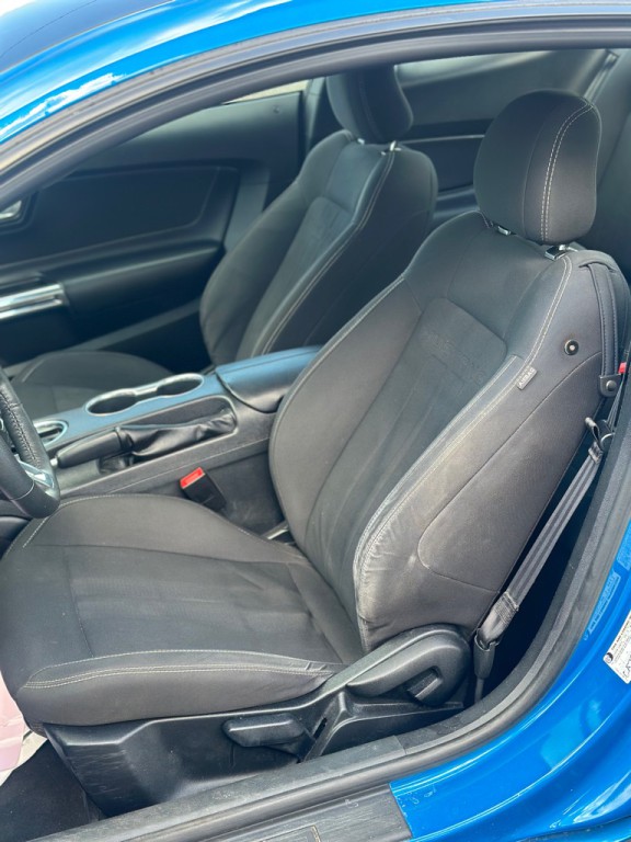 2020 Ford Mustang Image 9