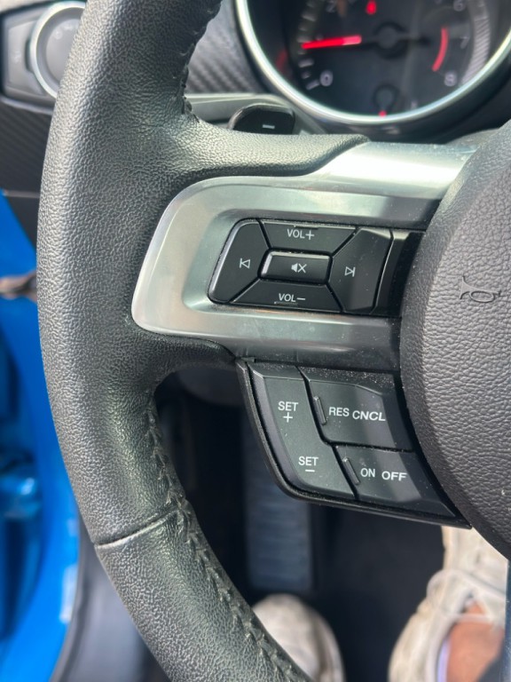 2020 Ford Mustang Image 12