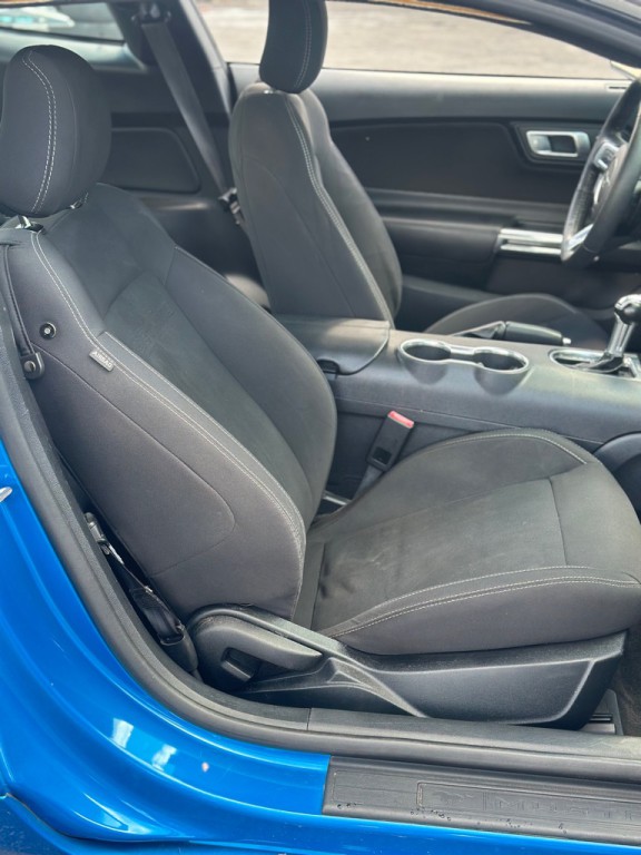 2020 Ford Mustang Image 17