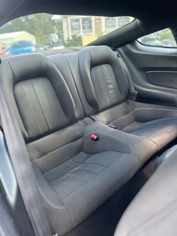 2020 Ford Mustang Image 18