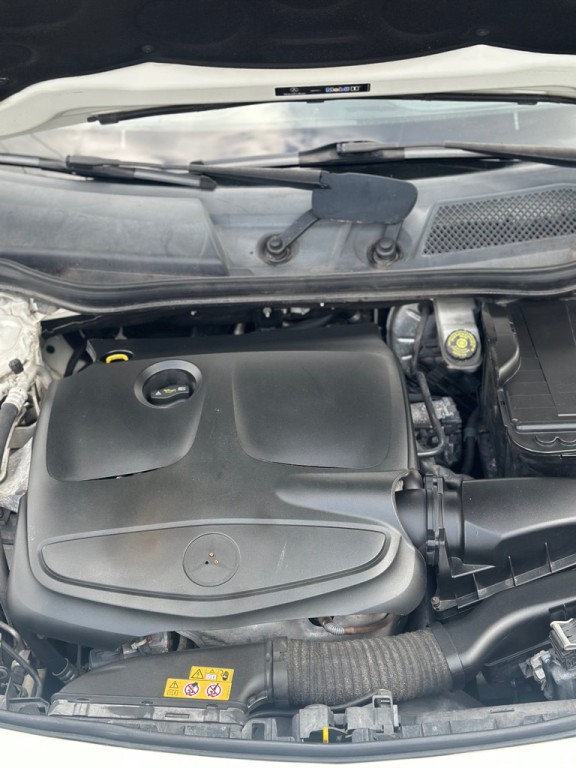 2014 Mercedes-Benz CLA-Class Image 7