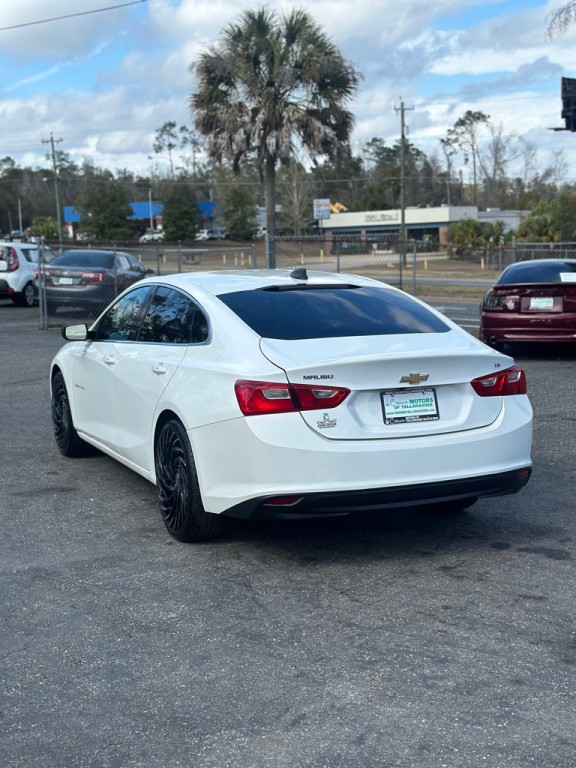 2016 Chevrolet Malibu Image 3