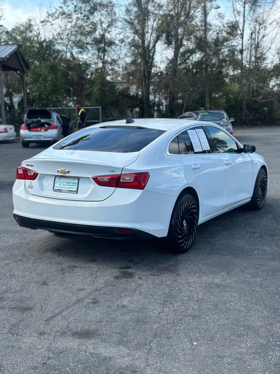 2016 Chevrolet Malibu Image 4