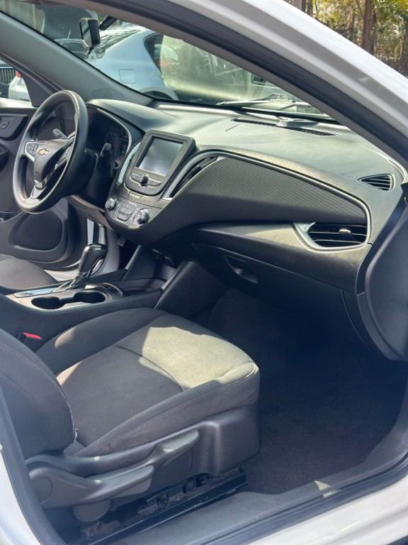2016 Chevrolet Malibu Image 17