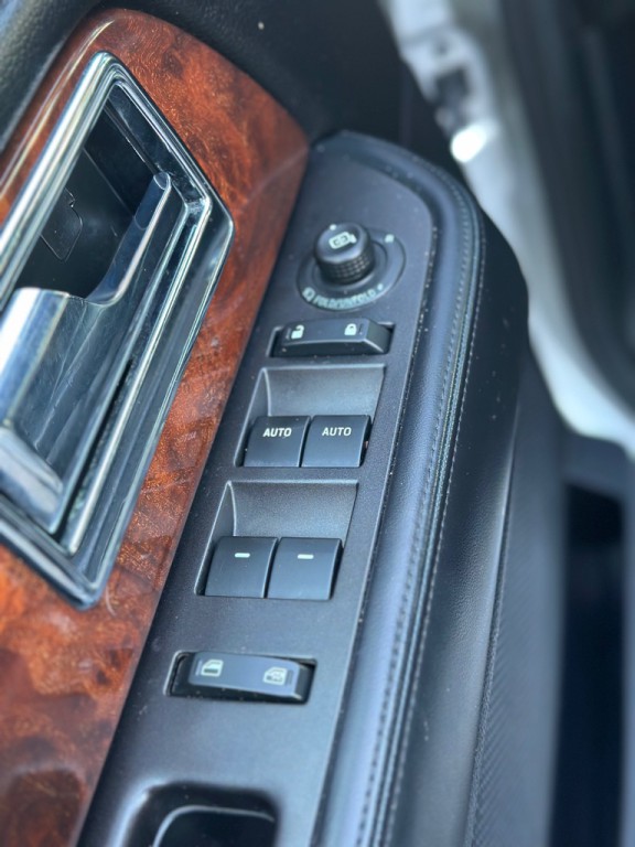 2017 Lincoln Navigator Image 11