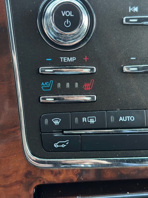2017 Lincoln Navigator Image 19