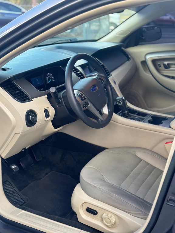2014 Ford Taurus Image 7