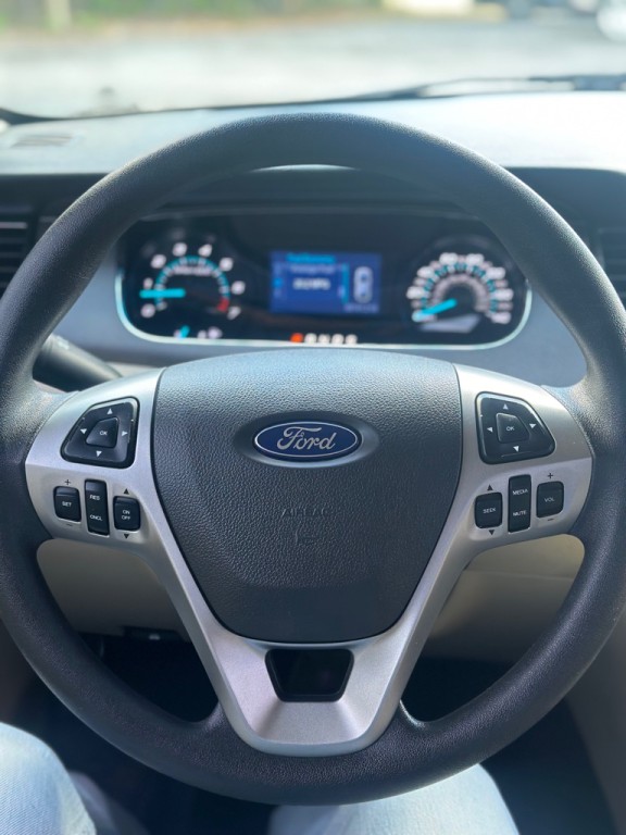 2014 Ford Taurus Image 10