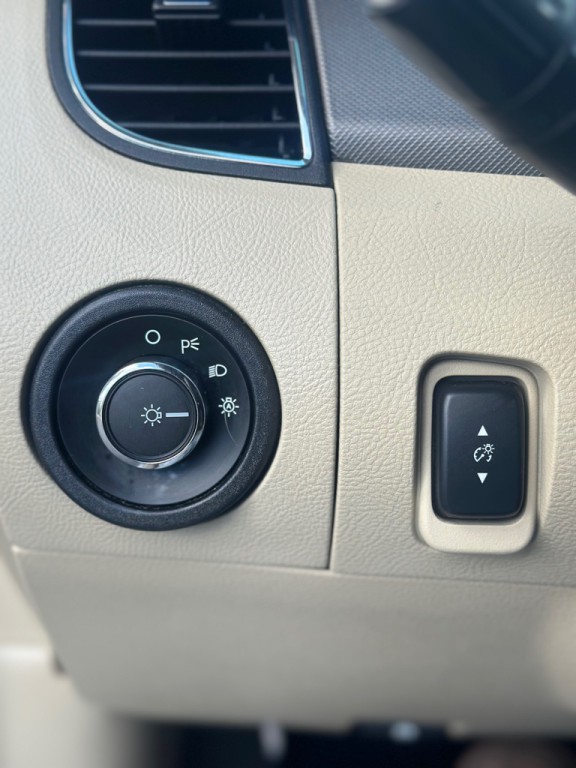 2014 Ford Taurus Image 15