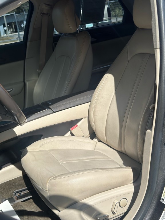 2016 Lincoln MKZ Image 8