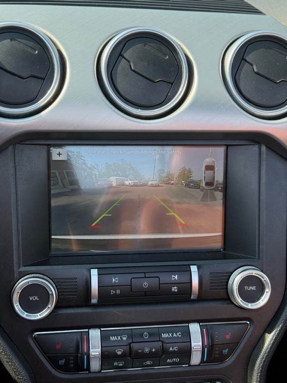 2019 Ford Mustang Image 9