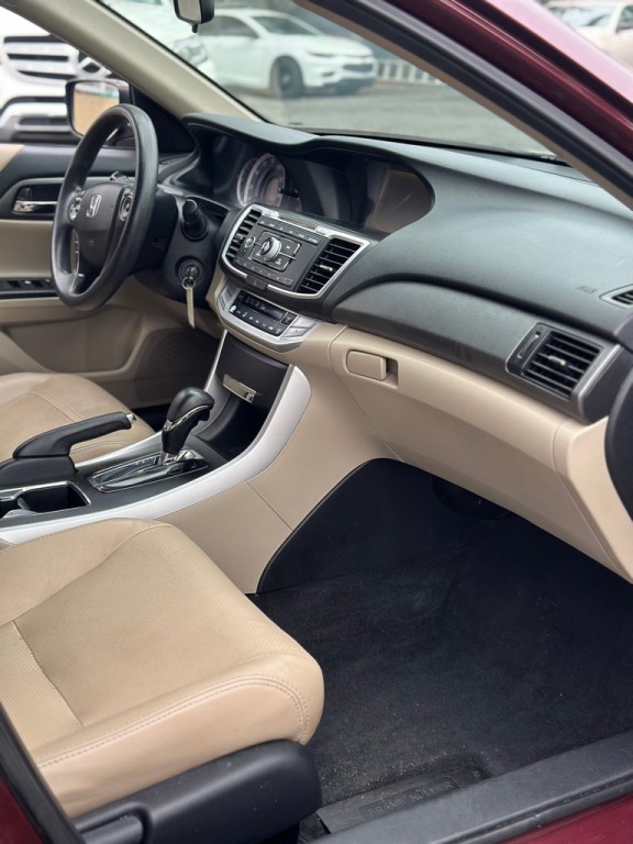 2013 Honda Accord Image 9