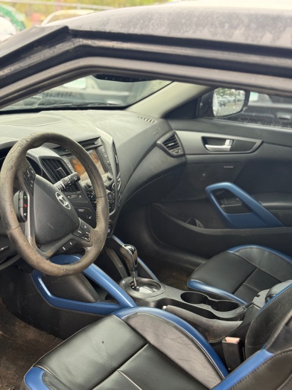2013 Hyundai Veloster Image 6