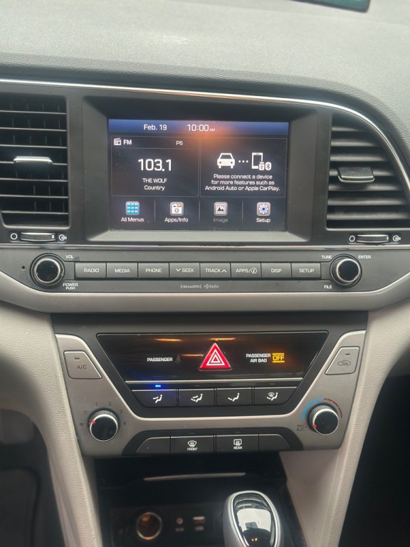 2018 Hyundai Elantra Image 8