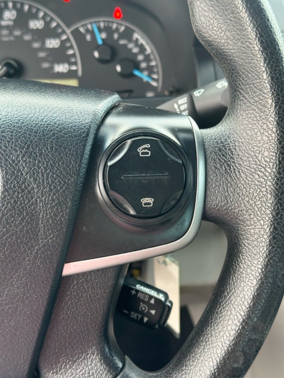 2013 Toyota Camry Image 12