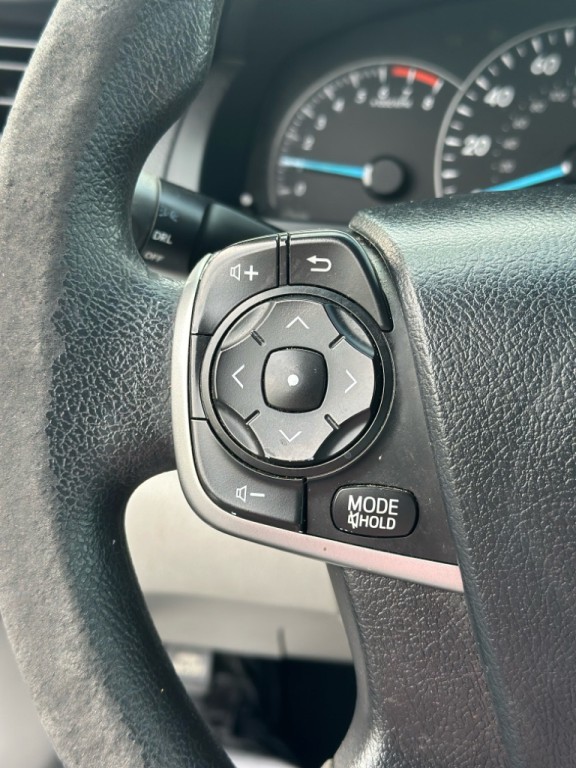 2013 Toyota Camry Image 13