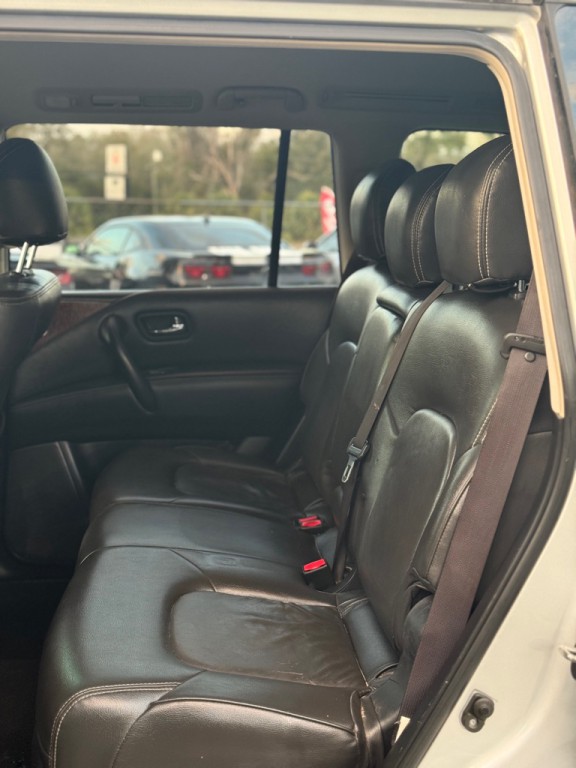 2017 Nissan Armada Image 7