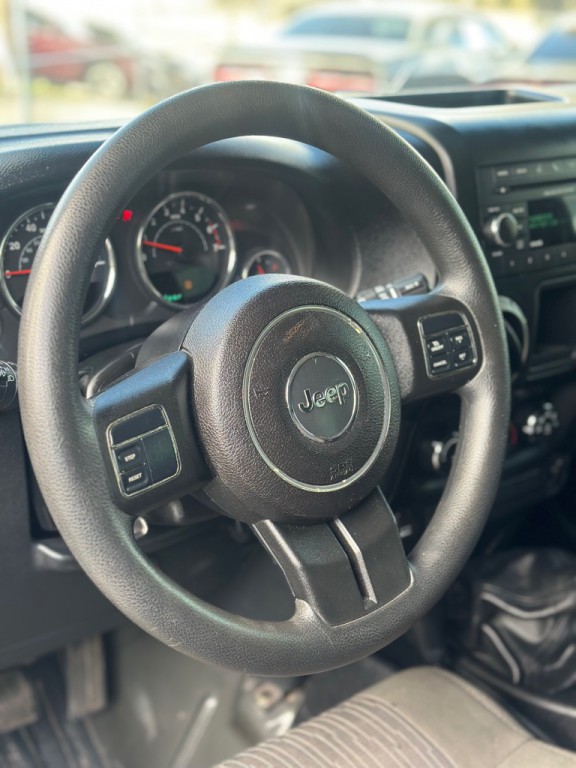 2011 Jeep Wrangler Image 8
