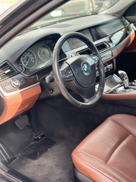 2013 BMW 5 Series Image 5
