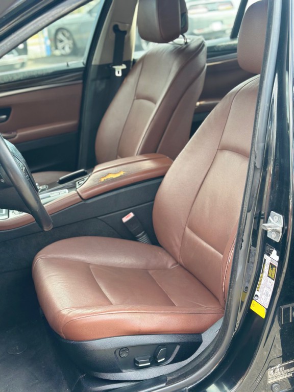 2013 BMW 5 Series Image 6