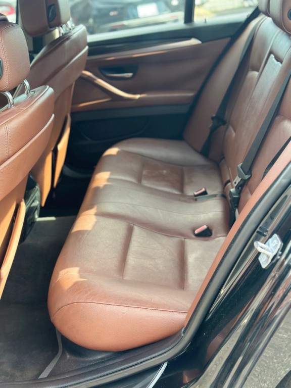 2013 BMW 5 Series Image 7