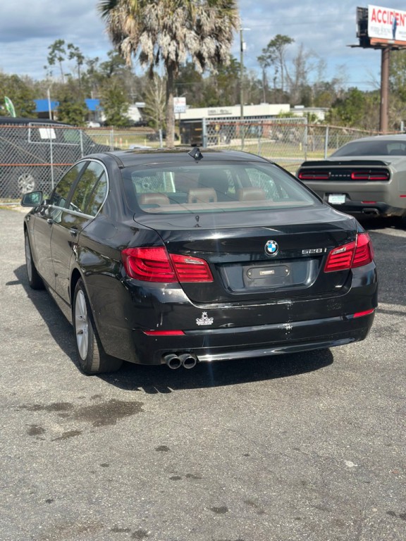 2013 BMW 5 Series Image 4