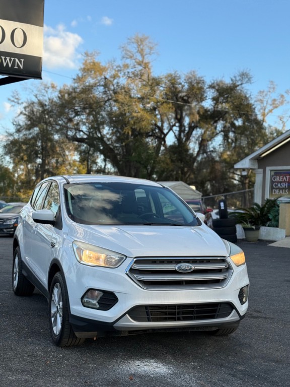 2017 Ford Escape Image 2