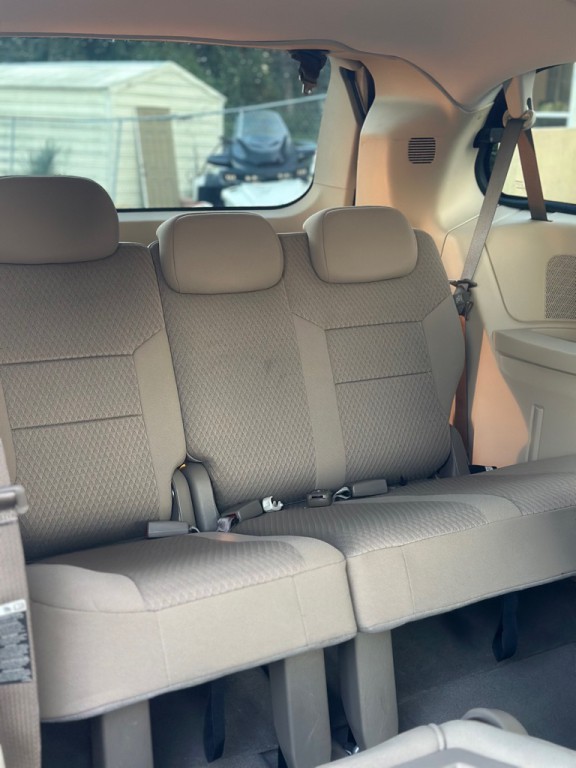 2008 Chrysler Town & Country Image 16