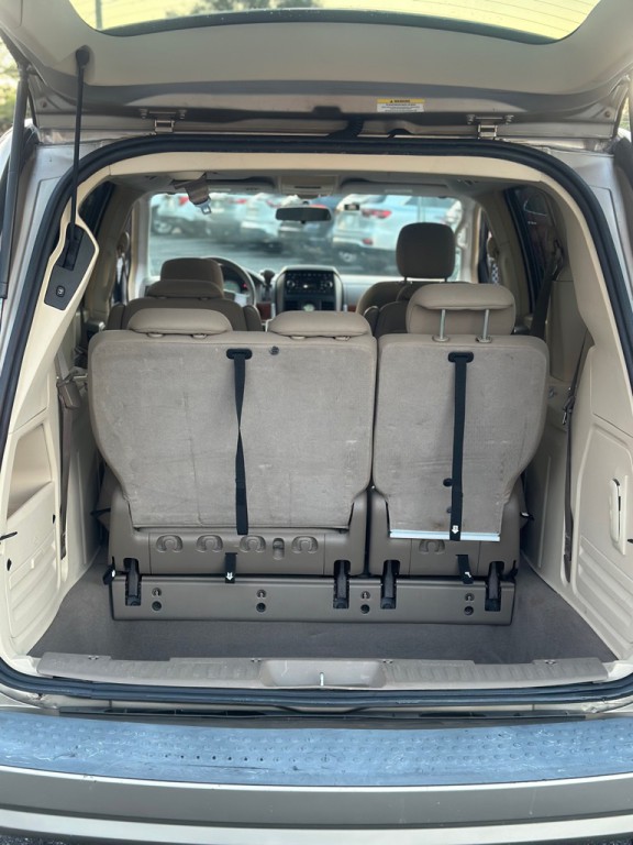 2008 Chrysler Town & Country Image 17