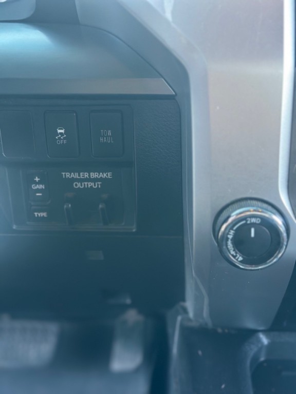 2008 Chrysler Town & Country Image 34