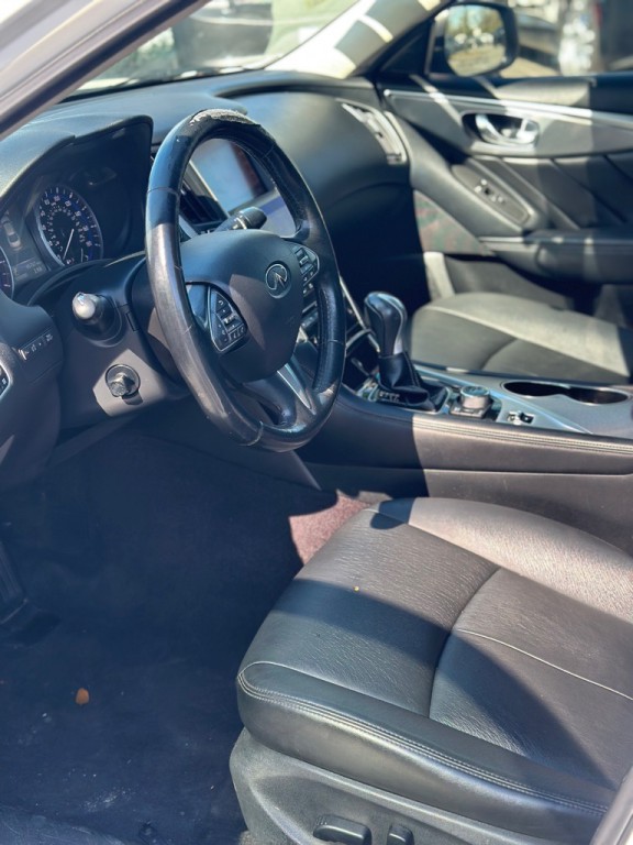 2016 INFINITI Q50 Image 5