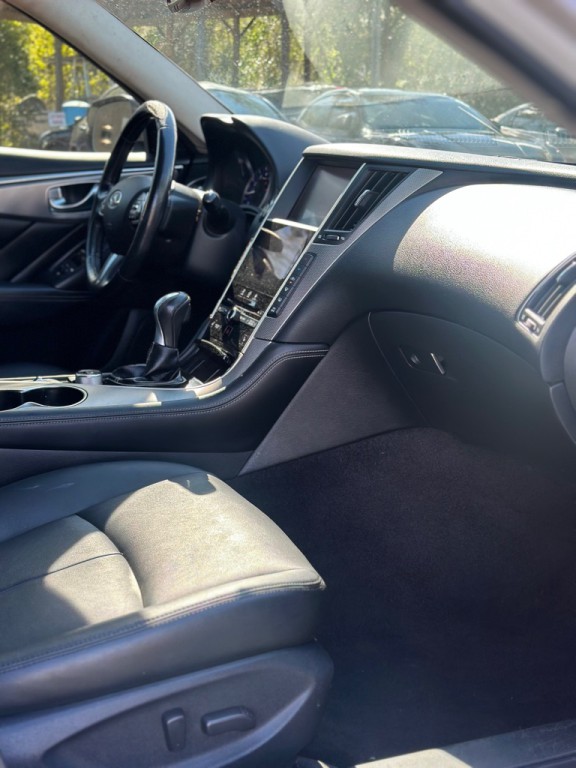 2016 INFINITI Q50 Image 6