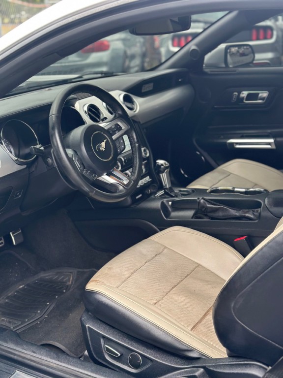 2017 Ford Mustang Image 9