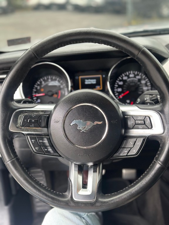 2017 Ford Mustang Image 12