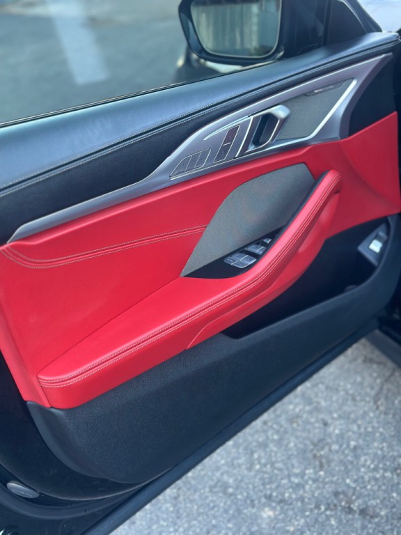 2022 BMW 8 Series Image 9