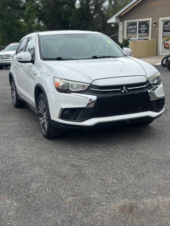 2018 Mitsubishi Outlander Image 2