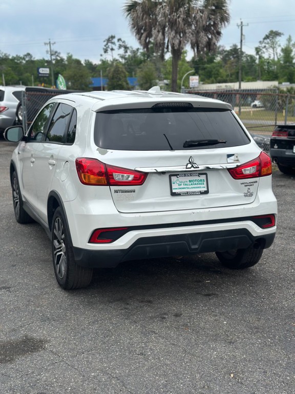 2018 Mitsubishi Outlander Image 4
