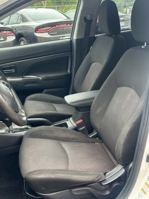 2018 Mitsubishi Outlander Image 7
