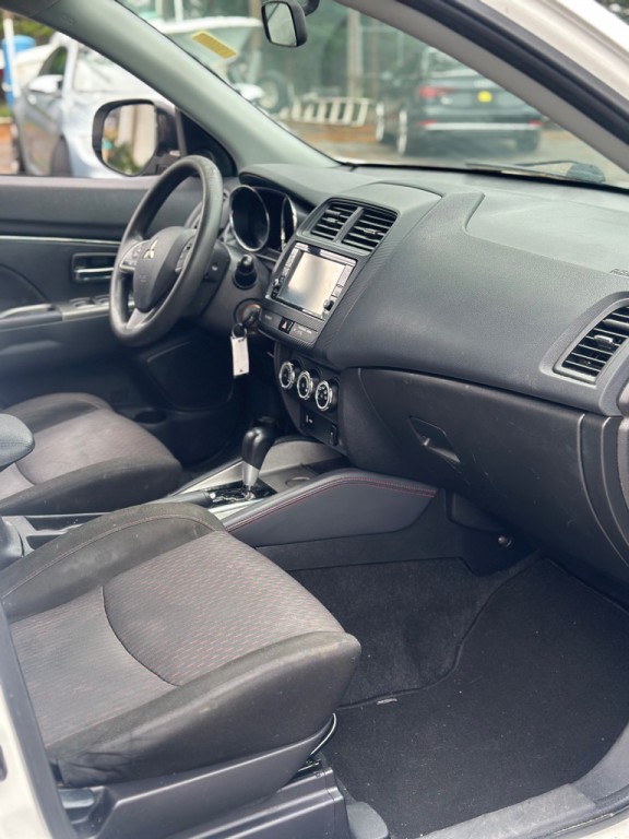 2018 Mitsubishi Outlander Image 10
