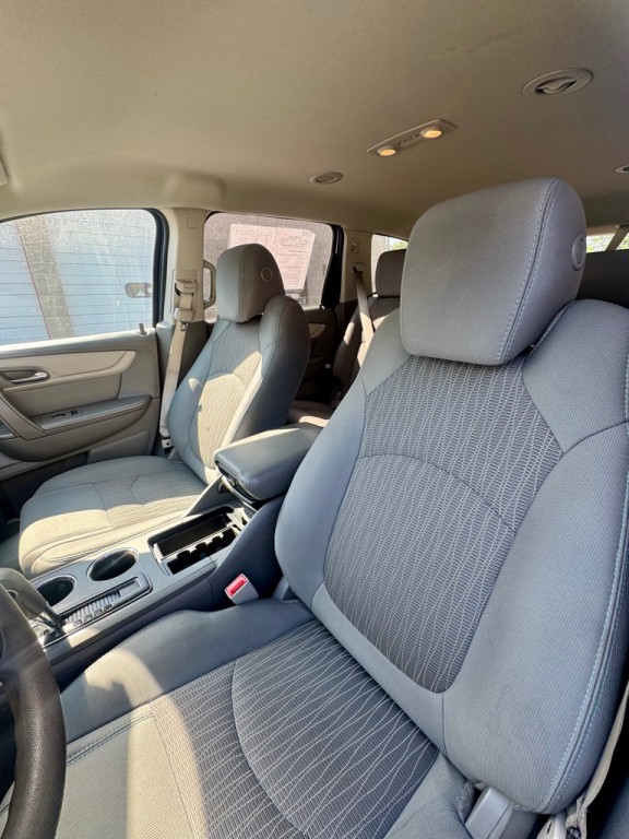 2017 Chevrolet Traverse Image 5